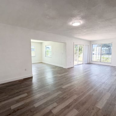 Property photo 3 of 21530 Glendale Ave