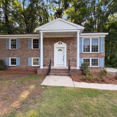Property photo 1 of 1716 Timberlane St