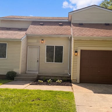 Property photo 1 of 21425 Averhill St