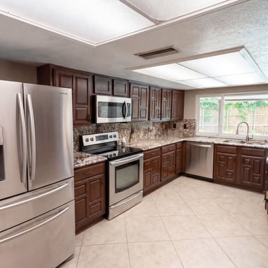 Property photo 2 of 6302 Zanes Ct