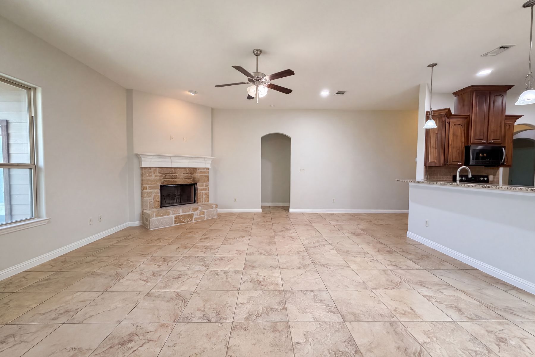 Property photo 3 of 120 Donna Cir