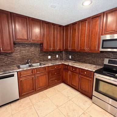 Property photo 2 of 5421 Raritan Way