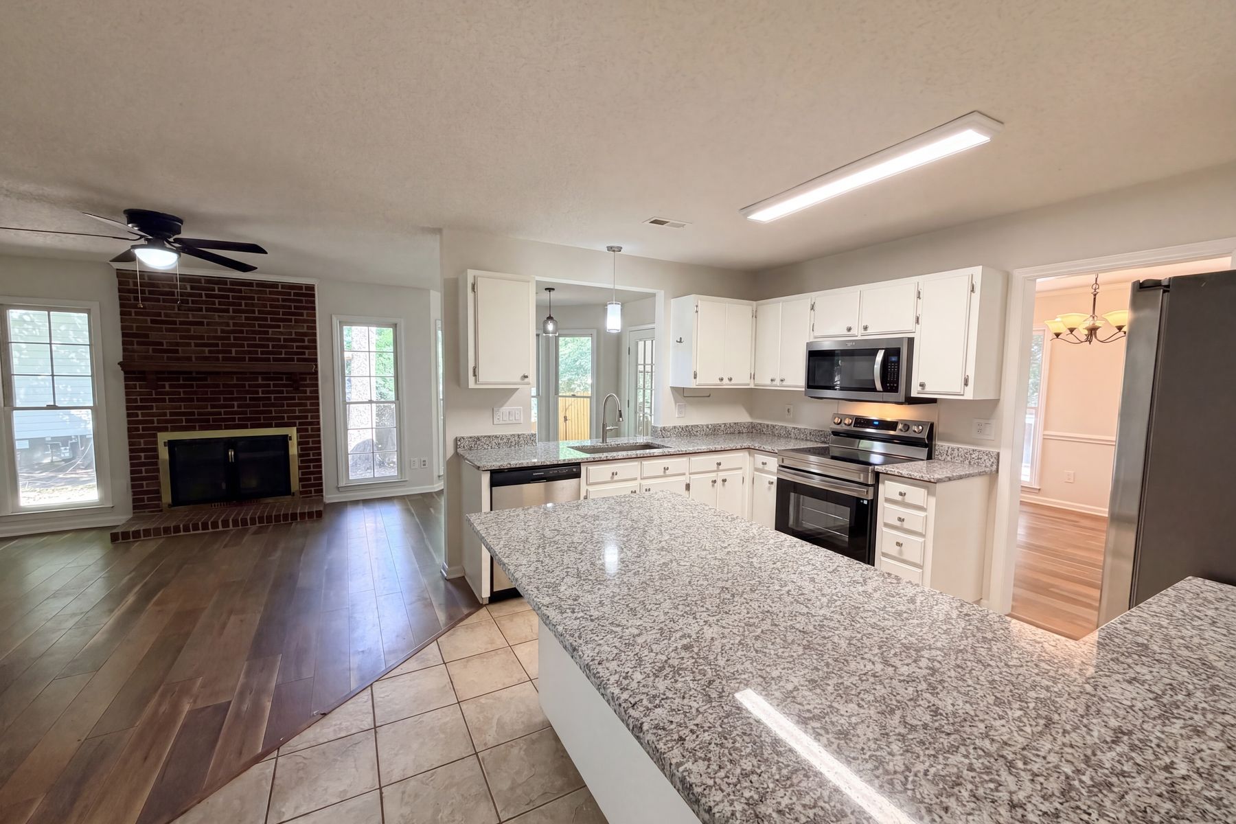 Photo 2 of 17 of 13622 Tynecastle Ln, Matthews, NC