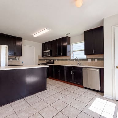 Property photo 2 of 16519 Eaglewood Shadows Dr