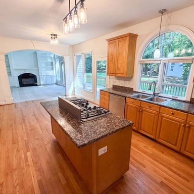 Property photo 2 of 10124 Windtree Ln