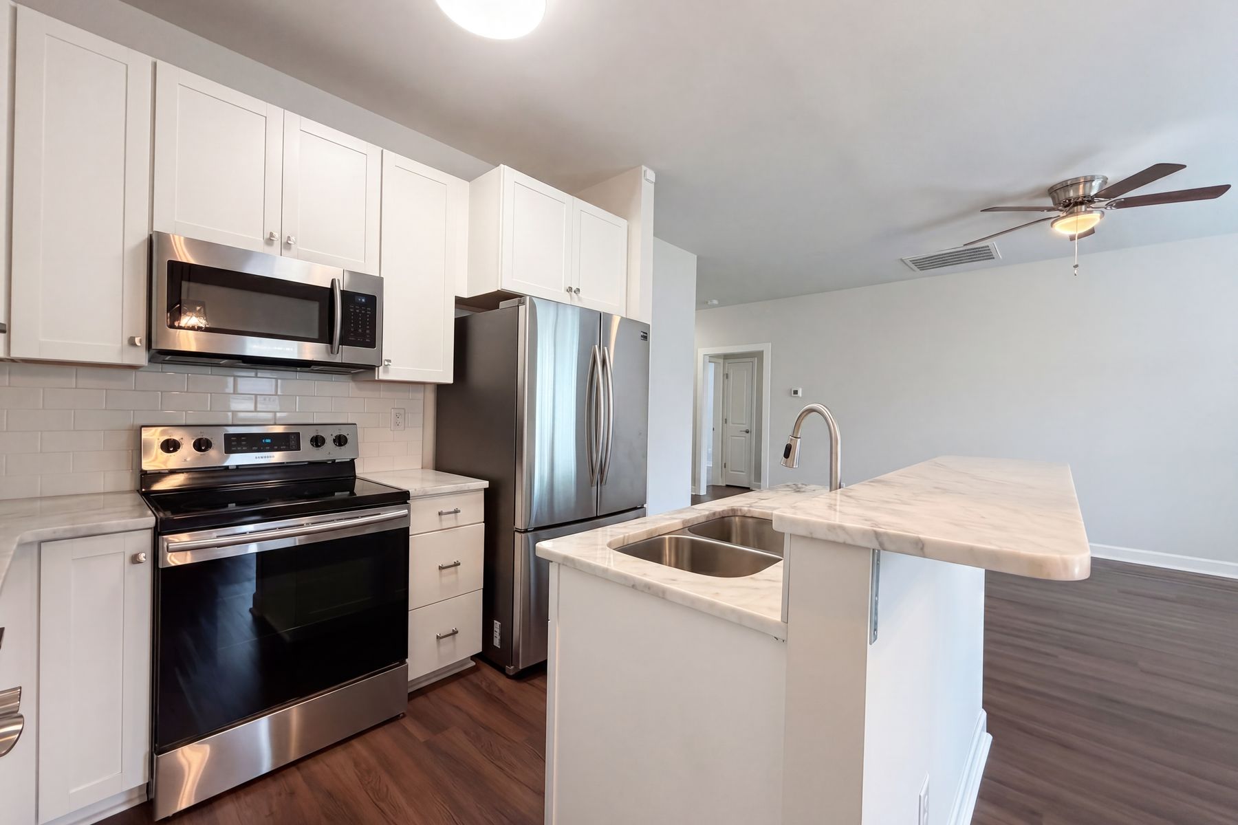 Photo 2 of 16 of 5704 Woodard St, Charlotte, NC