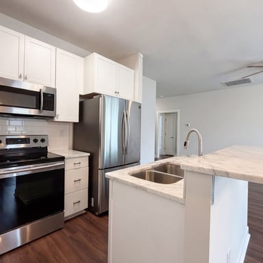 Property photo 2 of 5704 Woodard St