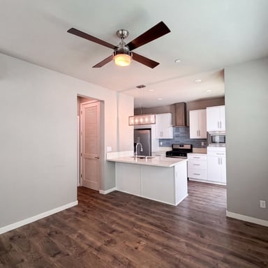 Property photo 2 of 434 Crate Ave