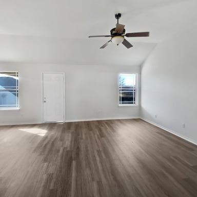 Property photo 3 of 3808 Tatonka Dr