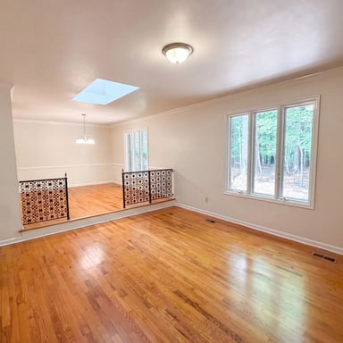Property photo 3 of 204 Boulder Bluff Trl