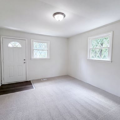 Property photo 3 of 313 Black St