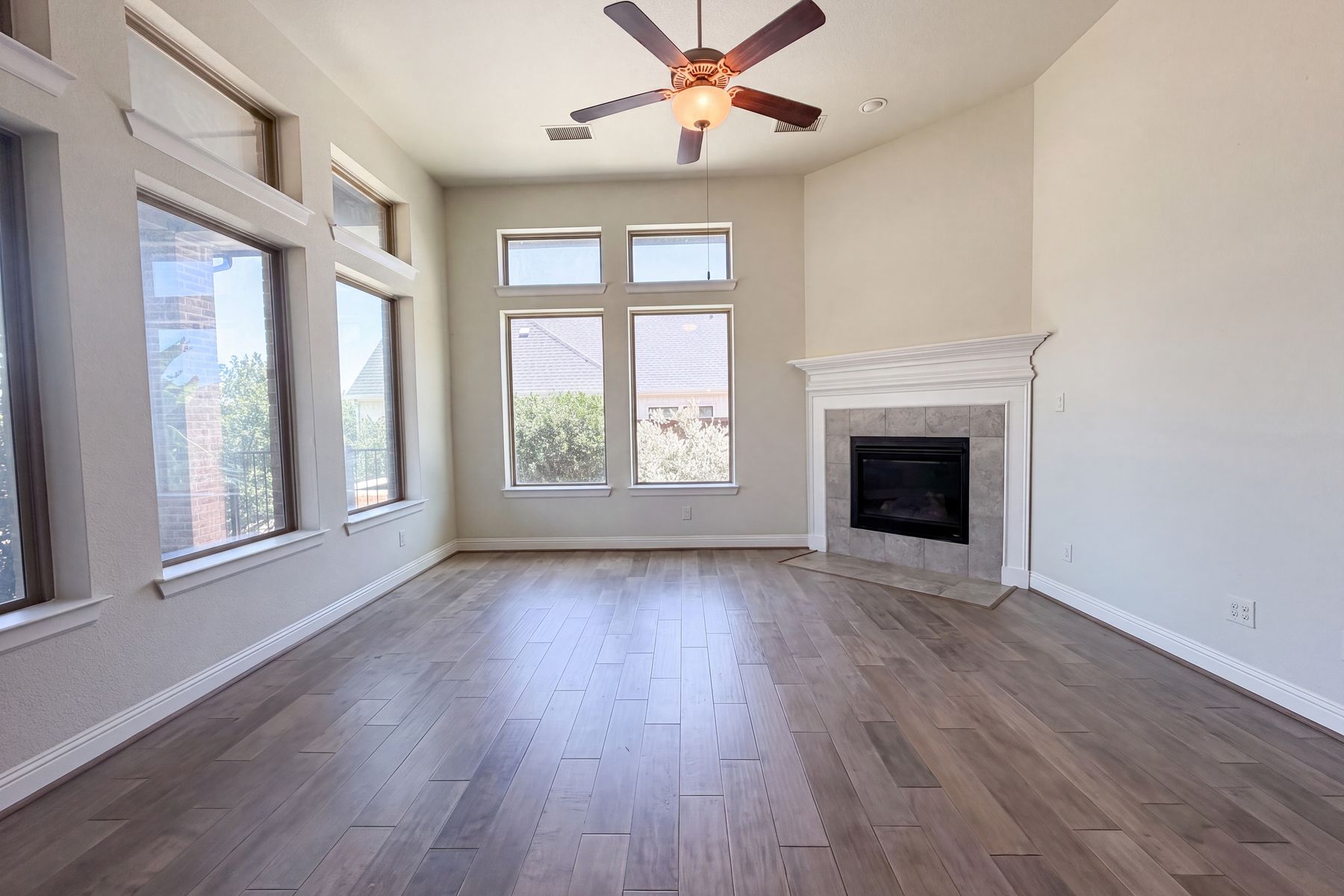 Property photo 3 of 1901 Crested Ridge Rd