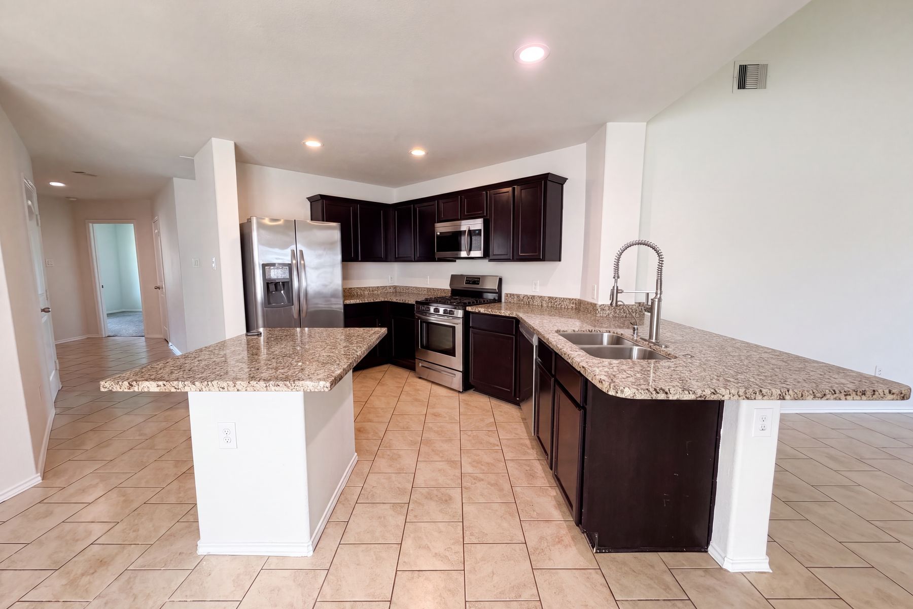 Photo 2 of 17 of 3603 Indigo Forest St, Spring, TX