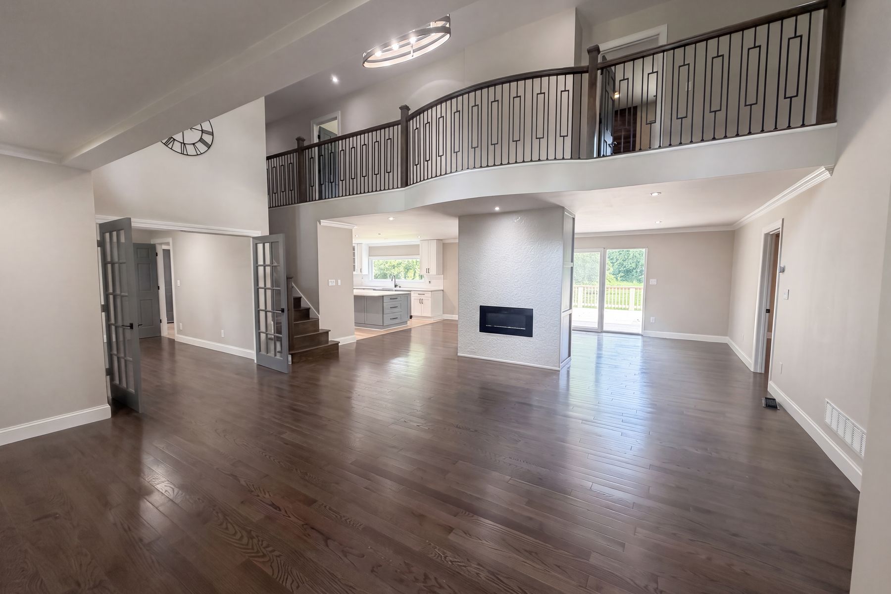 Property photo 3 of 37045 Chagrin Blvd