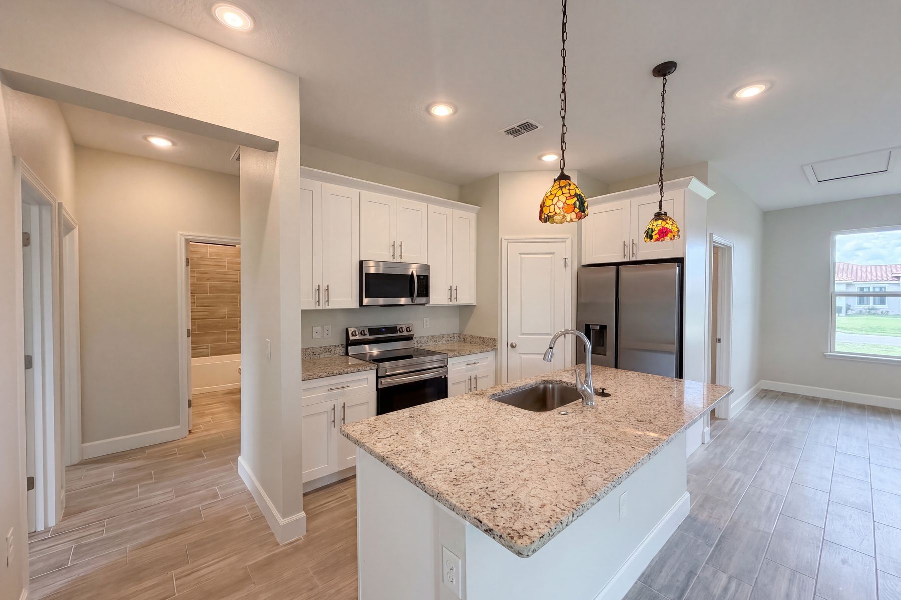 Photo 2 of 22 of 446 Cinnamon Dr, Kissimmee, FL