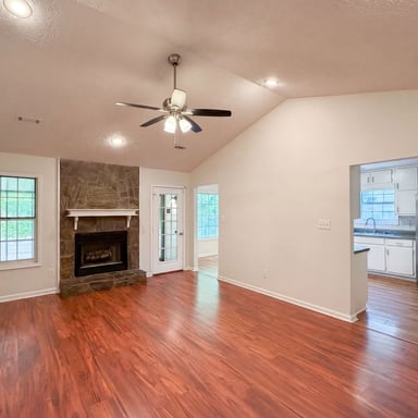 Property photo 3 of 430 Cornwallis Way