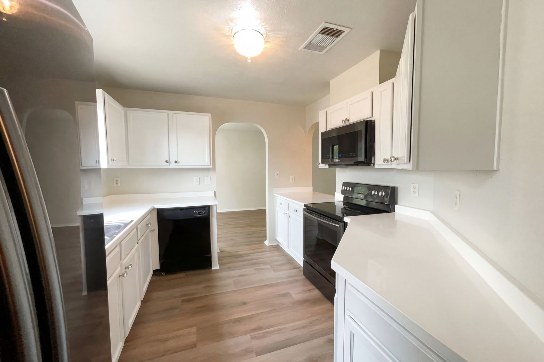 Photo 2 of 18 of 8807 Mesa Vis, San Antonio, TX