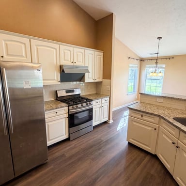 Property photo 2 of 13167 Roma Bnd