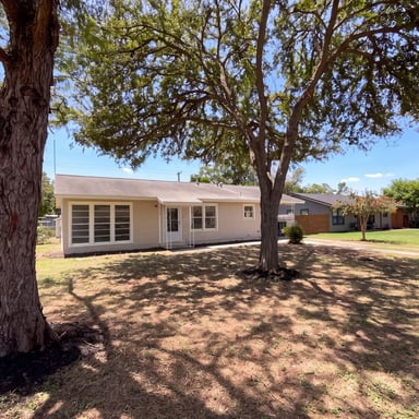 Property photo 1 of 318 Nash Blvd