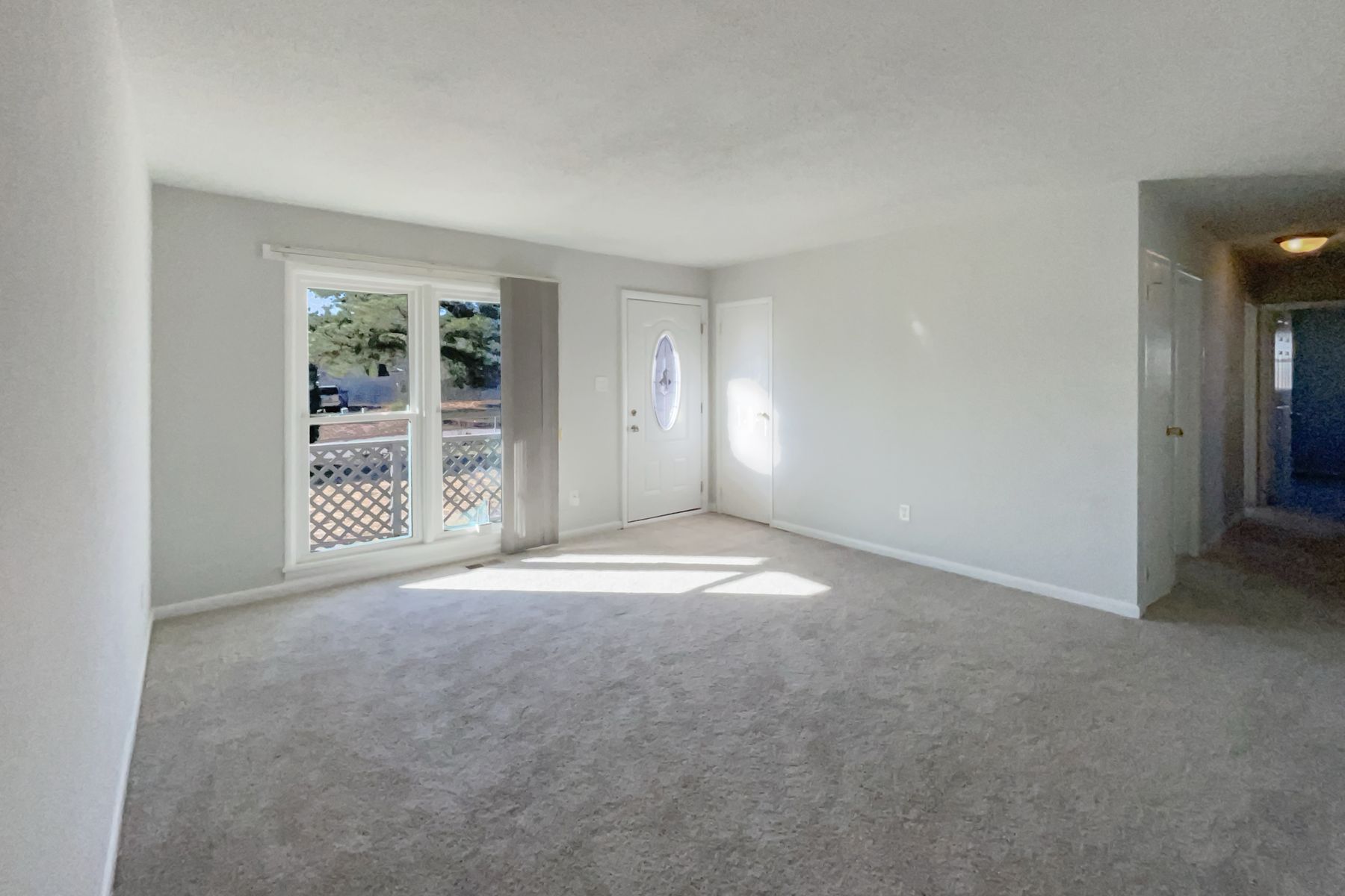 Property photo 3 of 154 Rosebud St