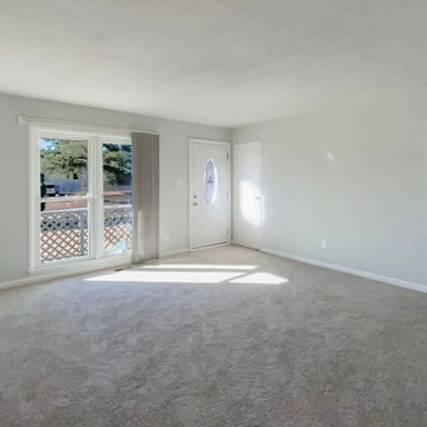 Property photo 3 of 154 Rosebud St