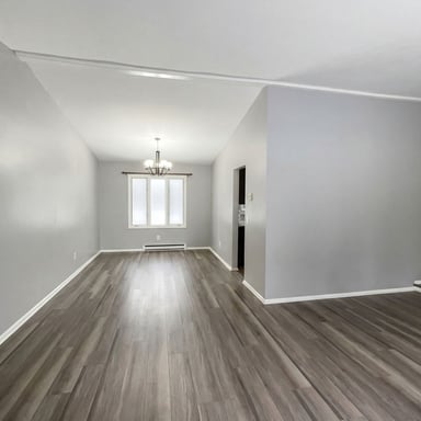 Property photo 3 of 32847 Redwood Blvd