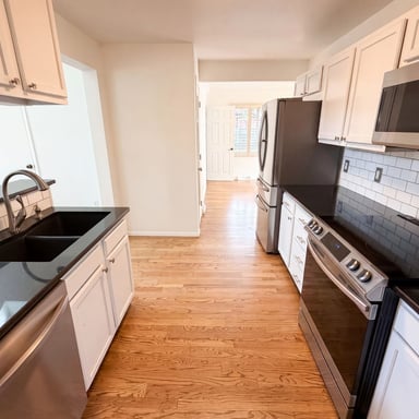 Property photo 2 of 1741 S Krameria Way