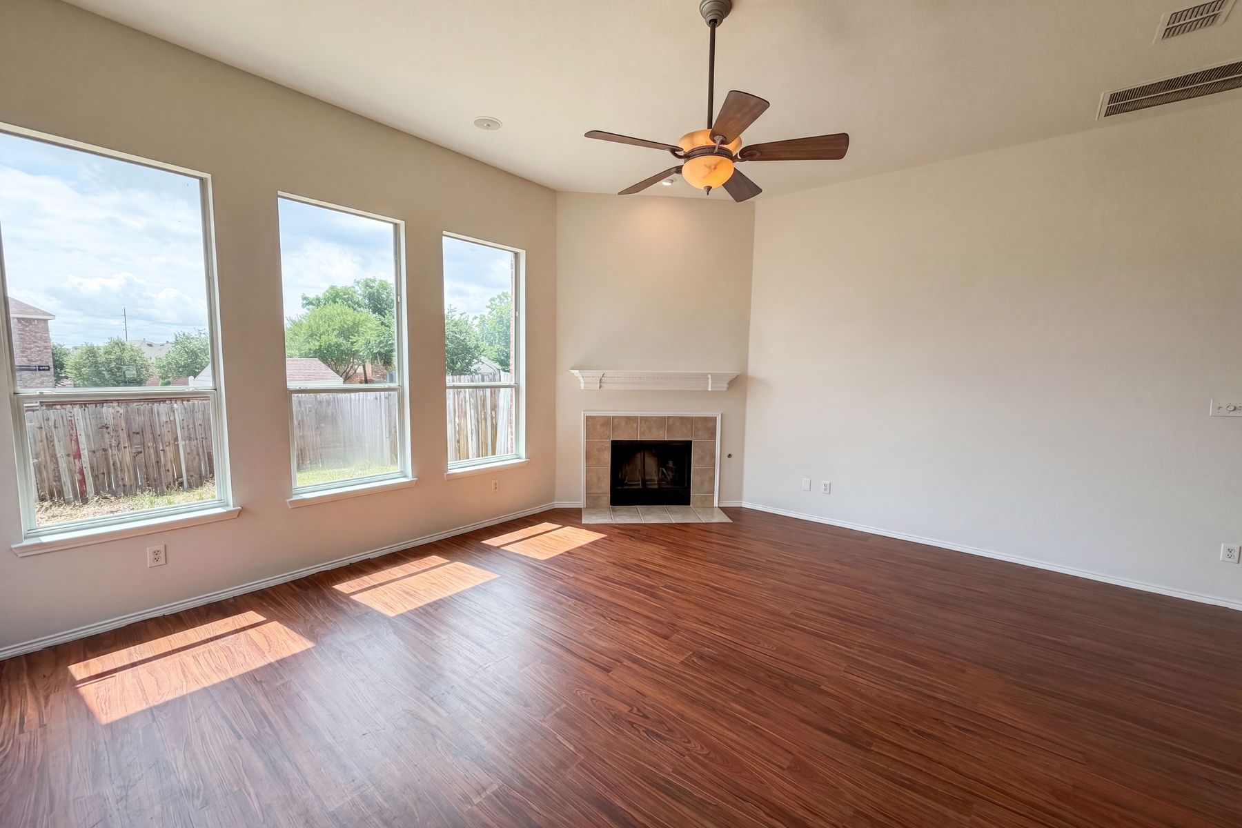 Property photo 3 of 1202 McCormick St