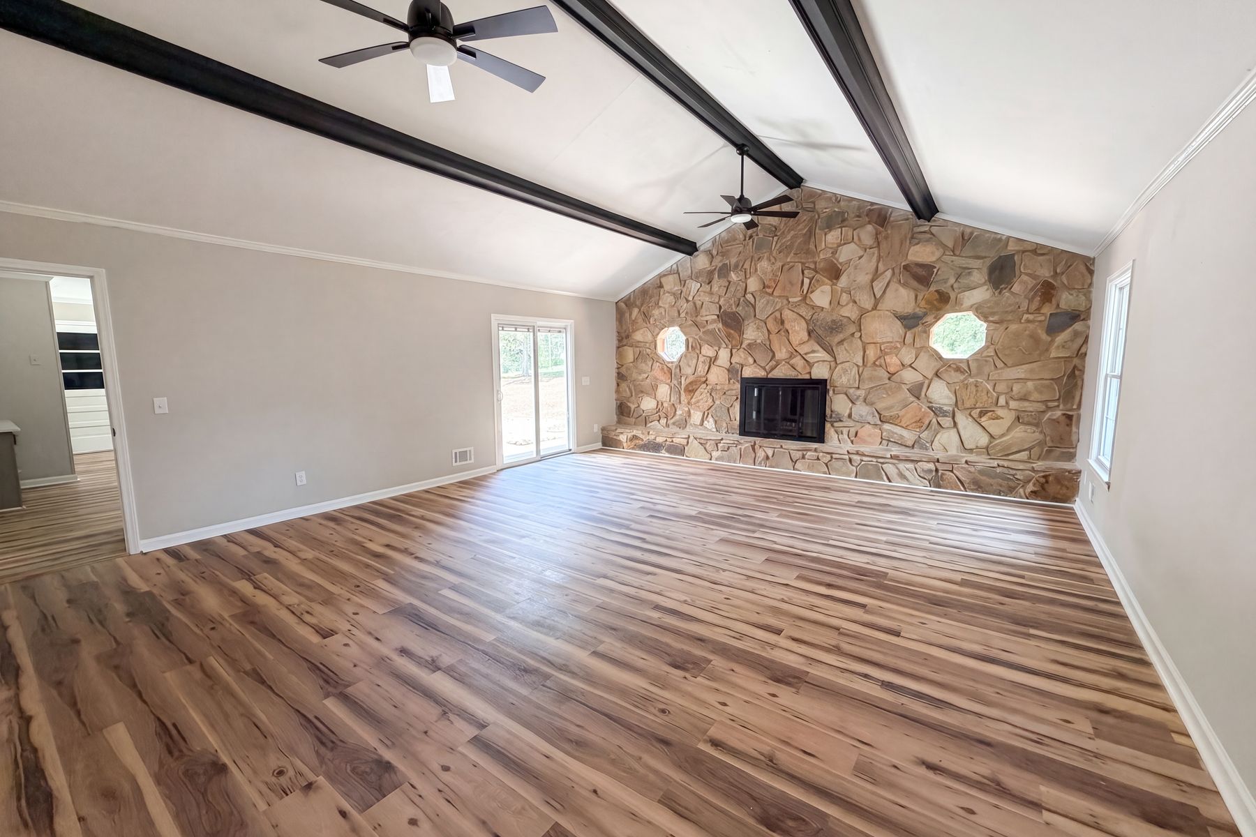 Property photo 3 of 100 Fenrir Dr