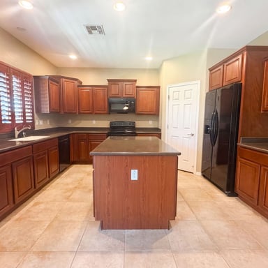 Property photo 2 of 7533 W Rushmore Way