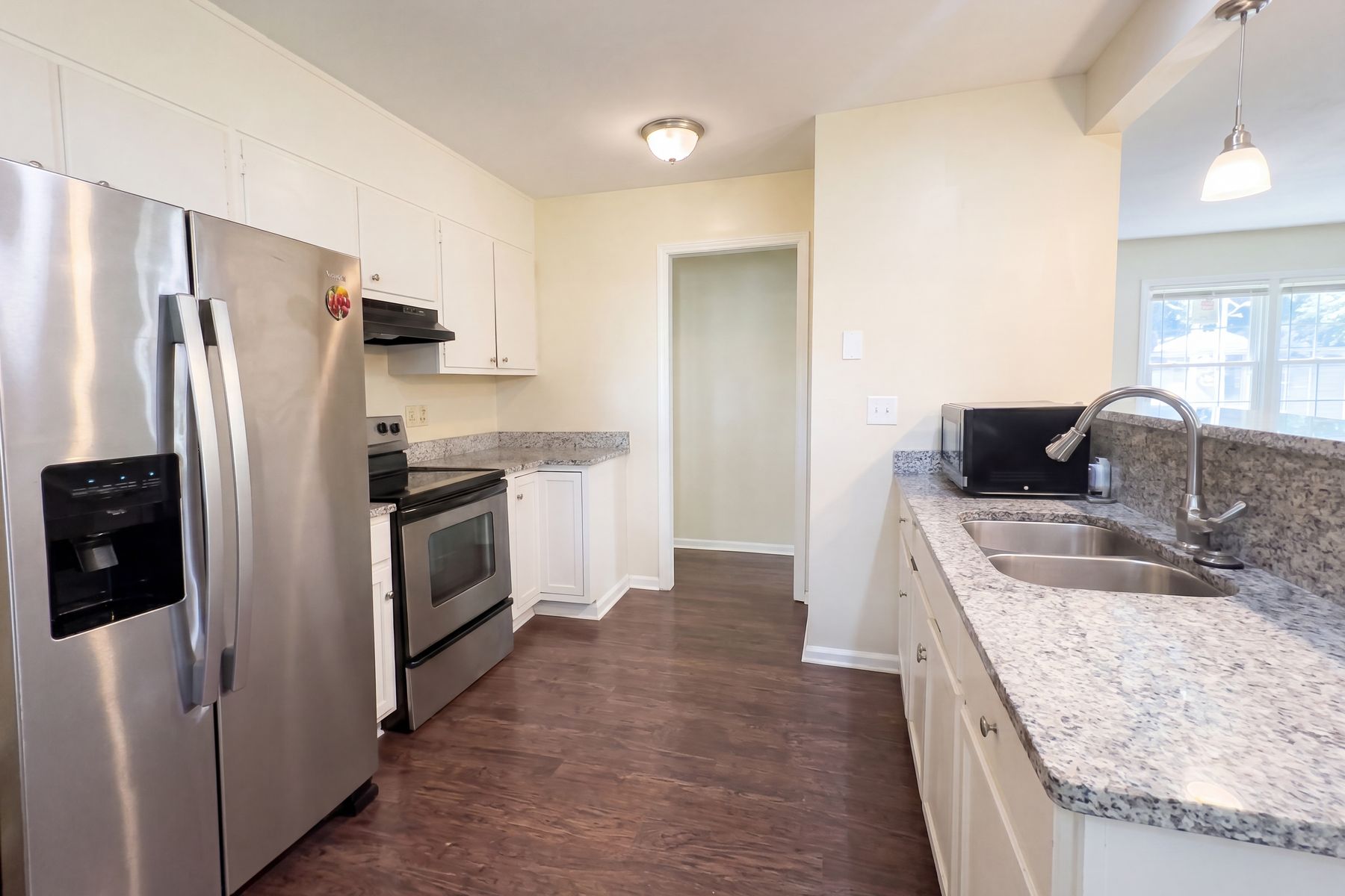 Photo 2 of 22 of 1808 Dailey Ter NW, Huntsville, AL