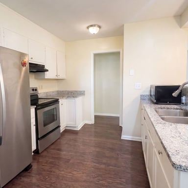 Property photo 2 of 1808 Dailey Ter NW
