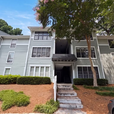 Property photo 1 of 216 Summit North Dr NE
