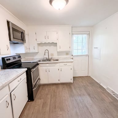 Property photo 3 of 1502 Pine St
