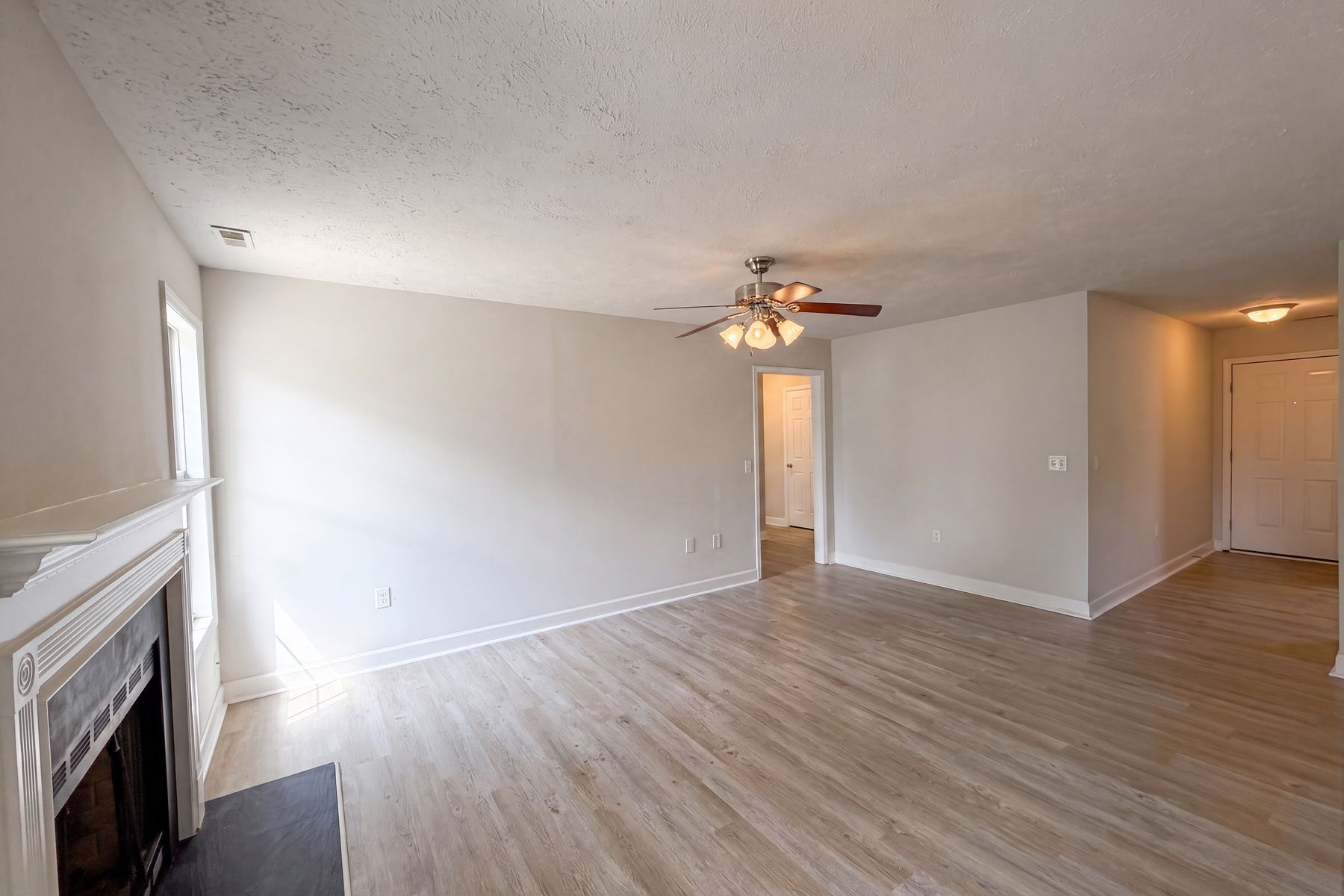 Property photo 3 of 444 Northwoods Dr