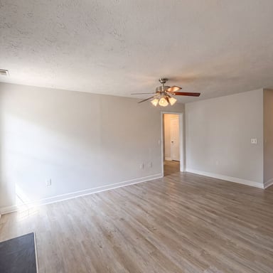 Property photo 3 of 444 Northwoods Dr