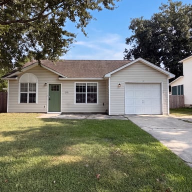 Property photo 1 of 218 Persimmon Cir