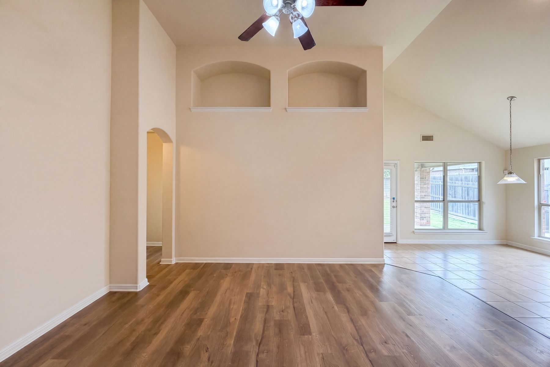 Property photo 3 of 1124 Terrace View Dr