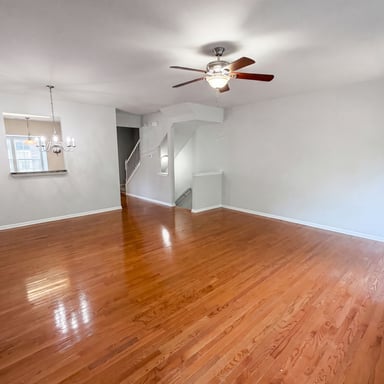 Property photo 3 of 104 Sylvan Oak Way