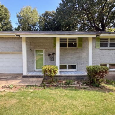 Property photo 1 of 325 19th Court Cir NE