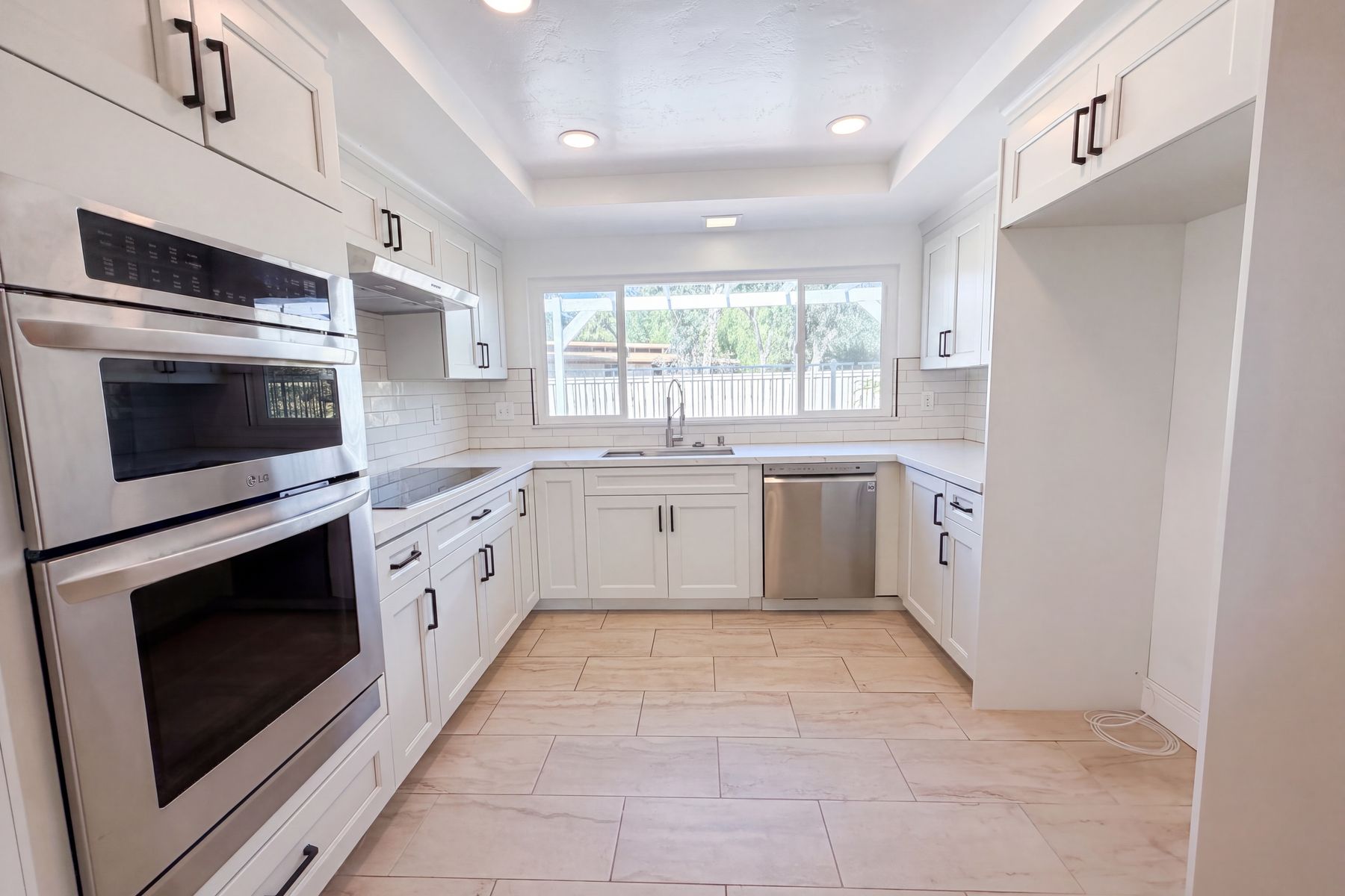 Photo 2 of 40 of 15408 Glentree Rd, Valley Center, CA