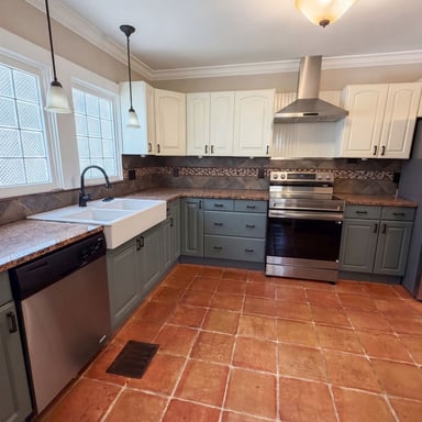 Property photo 2 of 207 S Ocean Breeze