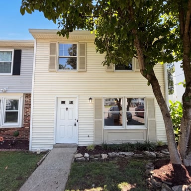 Property photo 1 of 207 Seneca Forest Ct