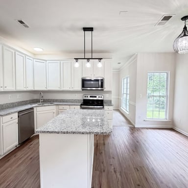 Property photo 2 of 3621 Straussburg Woods Ln