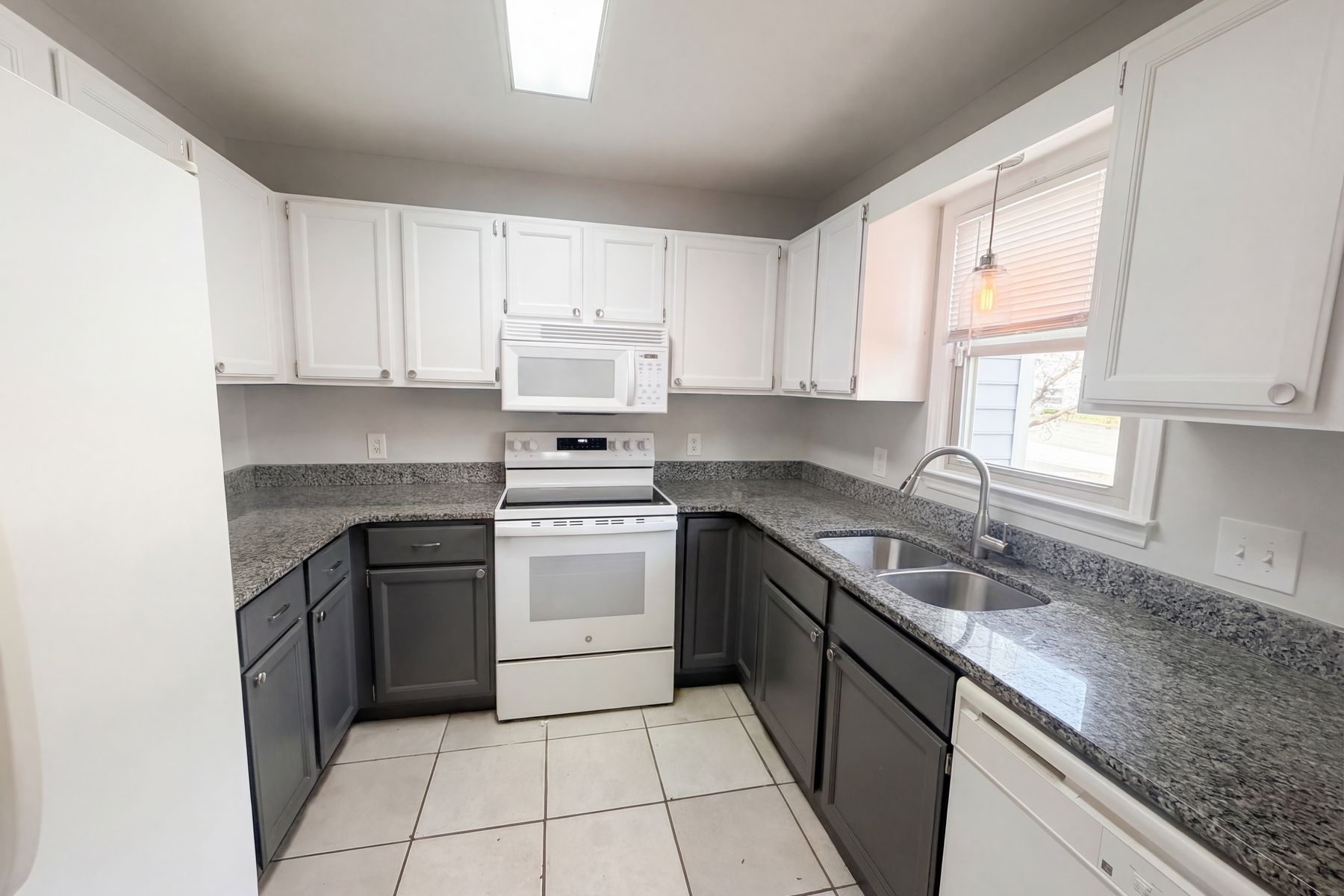 Photo 2 of 17 of 5621 Split Oak Way, Raleigh, NC
