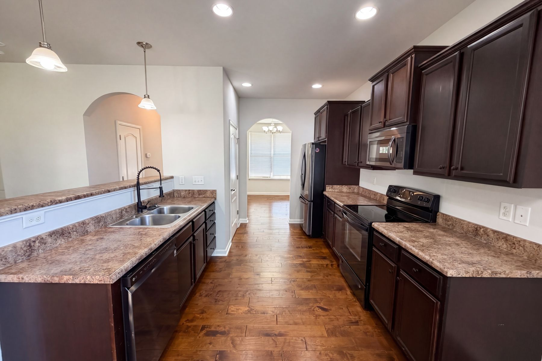 Photo 2 of 21 of 129 Saddlebrook Ave, Pickens, SC