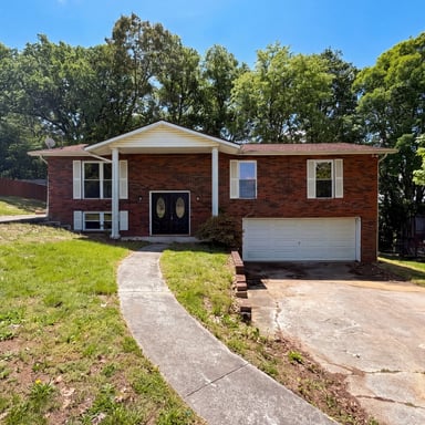 Property photo 1 of 819 Scenic Cir