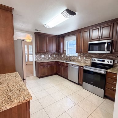 Property photo 2 of 6805 Aquamarine Dr