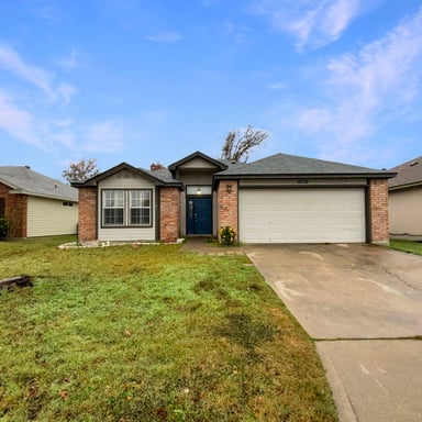 Property photo 1 of 4710 Silver Leaf Ct
