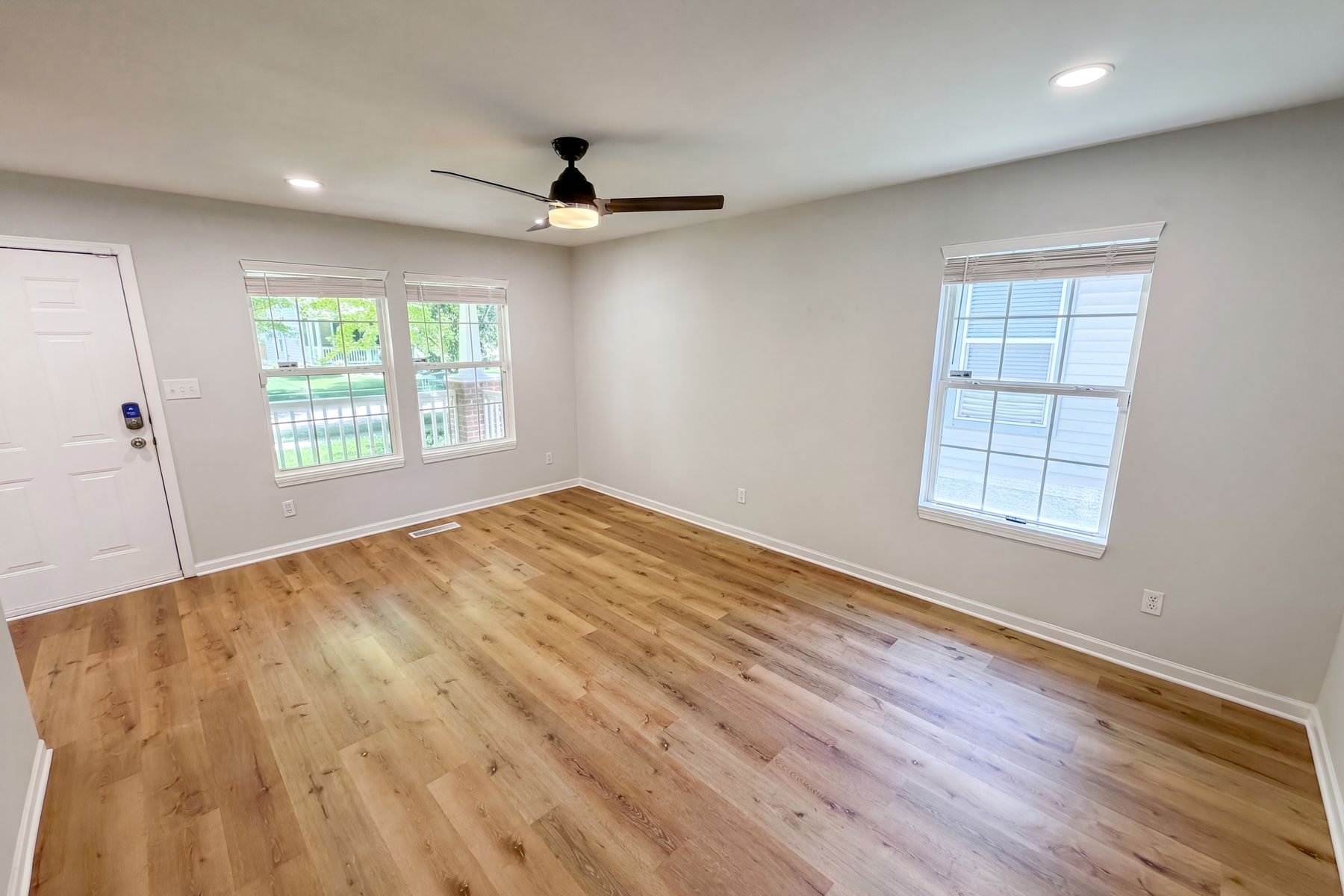 Property photo 3 of 2242 N Alabama St